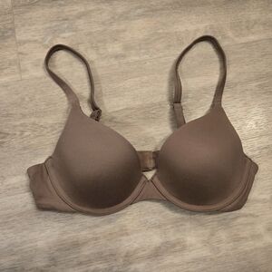 SKIMS Smooth Molded Bra in Taupe